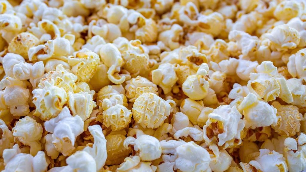 Jak podgrzać popcorn w piekarniku